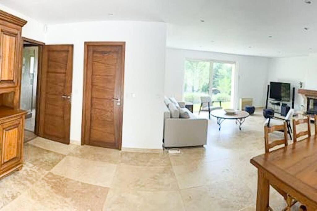 Belle Villa Avec Jardin Piscine Et Salle De Sport Montauroux Extérieur photo