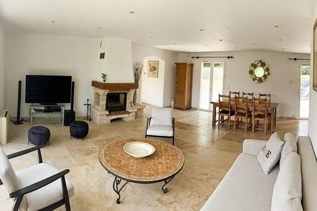 Belle Villa Avec Jardin Piscine Et Salle De Sport Montauroux Extérieur photo